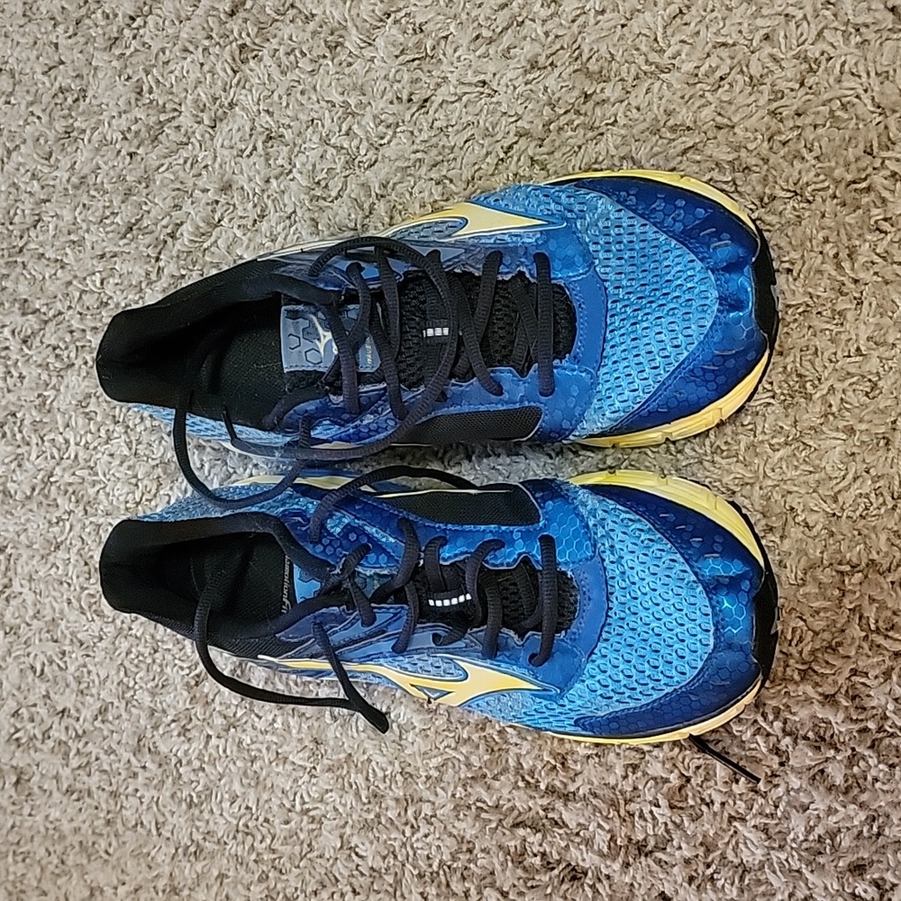 Mizuno Eunning Shoes